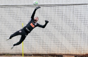 Goleiro Walter na manhã deste sábado, no CT Dr. Joaquim Grava
