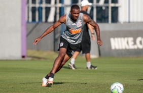 Marllon no treino desta sexta-feira no CT Joaquim Grava