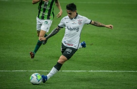 Fagner no jogo contra o Amrica-MG, na Neo Qumica Arena, pela Copa do Brasil