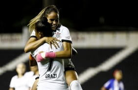 Gabi e Grazi na goleada por 11 a 0 sobre o Nacional, pelo Paulista Feminino