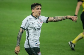 Lateral Fagner no jogo contra o América-MG, na Neo Química Arena, pela Copa do Brasil