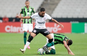 Everaldo no duelo contra o Amrica-MG, pela Copa do Brasil, na Neo Qumica Arena