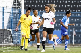Gabi Nunes eufrica com seus seis gols diante o Nacional, pelo Paulista Feminino