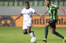 Cazares em ao no jogo contra o Amrica-MG, na Arena Independncia pelas oitavas da Copa do Brasil