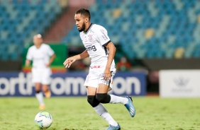 Everaldo no jogo contra o Atltico-GO, pelo Brasileiro