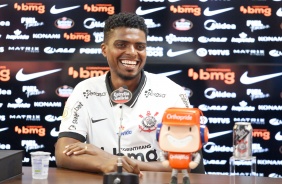 Jemerson foi apresentado no CT Joaquim Grava