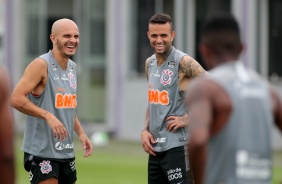 Fábio e Luan na atividade da manhã desta quinta-feira no CT Dr. Joaquim Grava