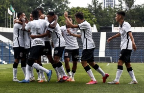 Corinthians goleia a Chapecoense pelo Campeonato Brasileiro 2020 - Sub-17