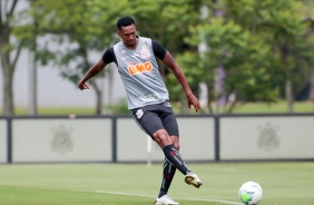 Jô no treino da tarde desta quinta-feira no CT Dr. Joaquim Grava