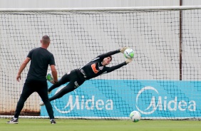 Jogadores no treino da tarde desta quinta-feira no CT Dr. Joaquim GravaJogadores no treino da tarde