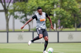 Jô no treino da tarde desta quinta-feira no CT Dr. Joaquim Grava