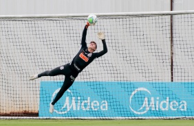 Jogadores no treino da tarde desta quinta-feira no CT Dr. Joaquim Grava