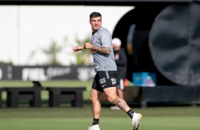 Lateral Fagner no treinamento deste sbado no CT Joaquim Grava