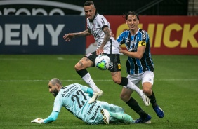 Luan no jogo contra o Grêmio, na Neo Química Arena, pelo Brasileirão