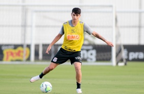 ngelo Araos no primeiro treino do Corinthians aps empate contra o Grmio