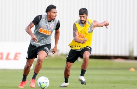 derson e Camacho no primeiro treino do Corinthians aps empate contra o Grmio