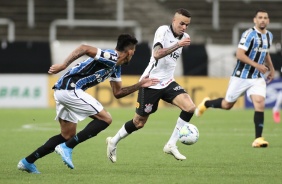 Luan em ação no jogo contra o Grêmio pelo campeonato brasileiro