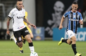 Luan em ação no jogo contra o Grêmio pelo campeonato brasileiro