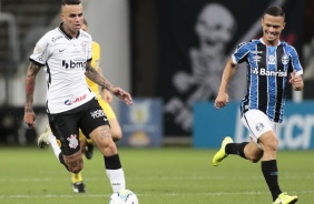 Luan em ao no jogo contra o Grmio pelo campeonato brasileiro