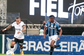 Otero em ação no jogo contra o Grêmio pelo campeonato brasileiro