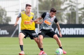 Piton e Gustavo Silva no primeiro treino do Corinthians aps empate contra o Grmio