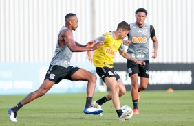 Raul e Gabriel no primeiro treino do Corinthians aps empate contra o Grmio