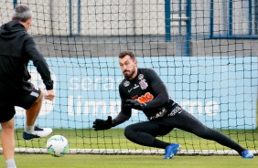 Arqueiro Walter no treino desta quinta-feira no CT Joaquim Grava