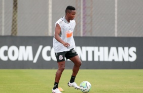 Cazares no treino desta quinta-feira no CT Joaquim Grava