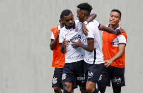 Lucas e Cau durante goleada sobre o Sport, pelo Campeonato Brasileiro Sub-20