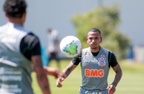 Otero durante treino deste sbado no CT Joaquim Grava