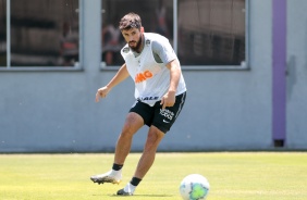 Bruno Mndez durante treino deste sbado no CT Joaquim Grava