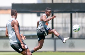 Cazares durante treino deste sbado no CT Joaquim Grava