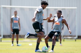 Cazares durante treino deste sbado no CT Joaquim Grava