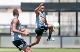 Cazares durante treino deste sbado no CT Joaquim Grava