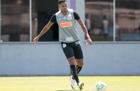 J durante treino deste sbado no CT Joaquim Grava