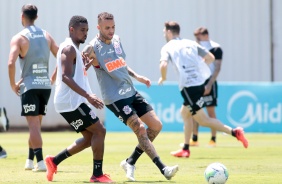 Luan e Cafu durante treino deste sbado no CT Joaquim Grava