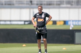 Mancini durante treino deste sbado no CT Joaquim Grava