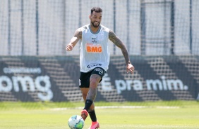 Michel durante treino deste sbado no CT Joaquim Grava