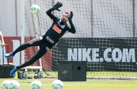 Walter durante treino deste sbado no CT Joaquim Grava