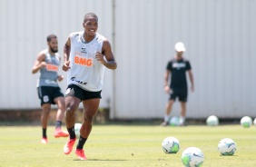 Xavier durante treino deste sbado no CT Joaquim Grava