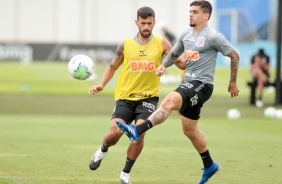 Camacho e Fagner no último treino antes do jogo contra o São Paulo, pelo Brasileirão
