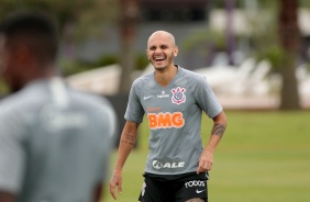 Fábio Santos no último treino antes do jogo contra o São Paulo, pelo Brasileirão