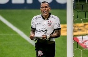 Otero comemora seu gol contra o So Paulo, pelo Campeonato Brasileiro, na Neo Qumica Arena