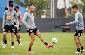 Araos, Fbio e Gabriel Pereira durante treino desta quinta-feira no CT Joaquim Grava