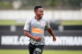 Cazares durante treino desta quinta-feira no CT Joaquim Grava