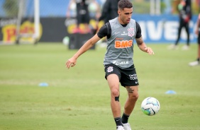 Gabriel durante treino desta quinta-feira no CT Joaquim Grava