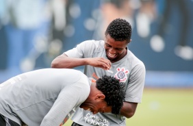 Gil e Cafu durante treino desta quinta-feira no CT Joaquim Grava