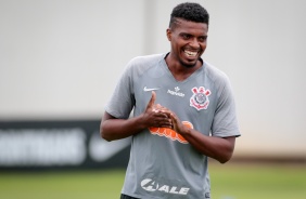 Jemerson durante treino desta quinta-feira no CT Joaquim Grava