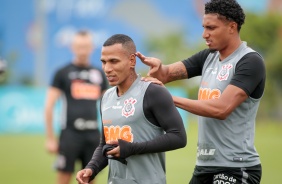 Otero e derson durante treino desta quinta-feira no CT Joaquim Grava