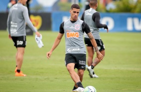 Volante Gabriel durante treino desta quinta-feira no CT Joaquim Grava